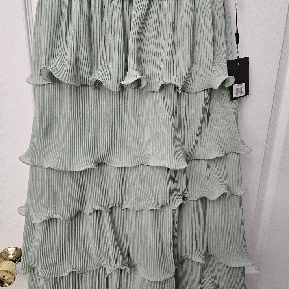 Ieena for Mac Duggal Sleeveless Ruffle Tiered V Neck Gown SZ 6 NWT 49054 - Picture 5 of 13